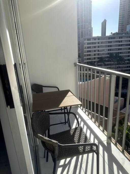 Gem Of Waikiki At Inn On The Park โฮโนลูลู ภายนอก รูปภาพ