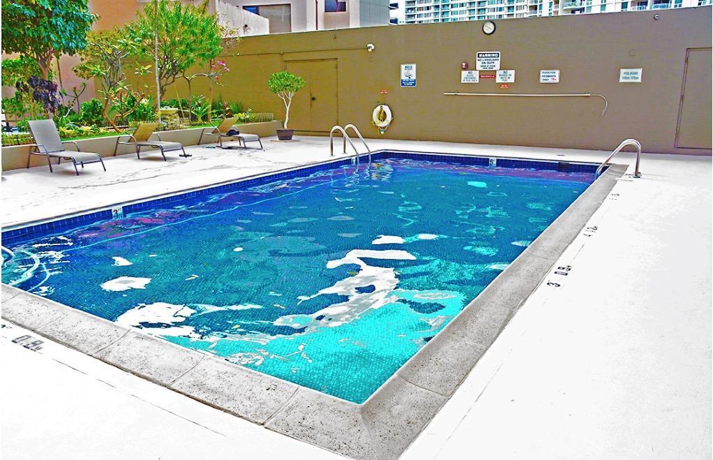 Gem Of Waikiki At Inn On The Park โฮโนลูลู ภายนอก รูปภาพ