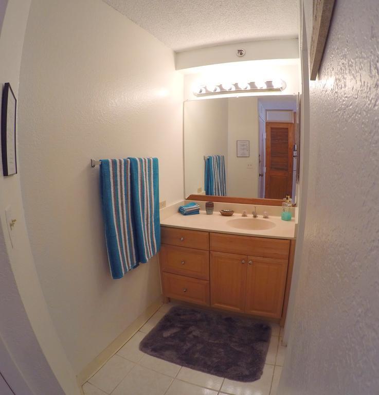 Gem Of Waikiki At Inn On The Park โฮโนลูลู ภายนอก รูปภาพ