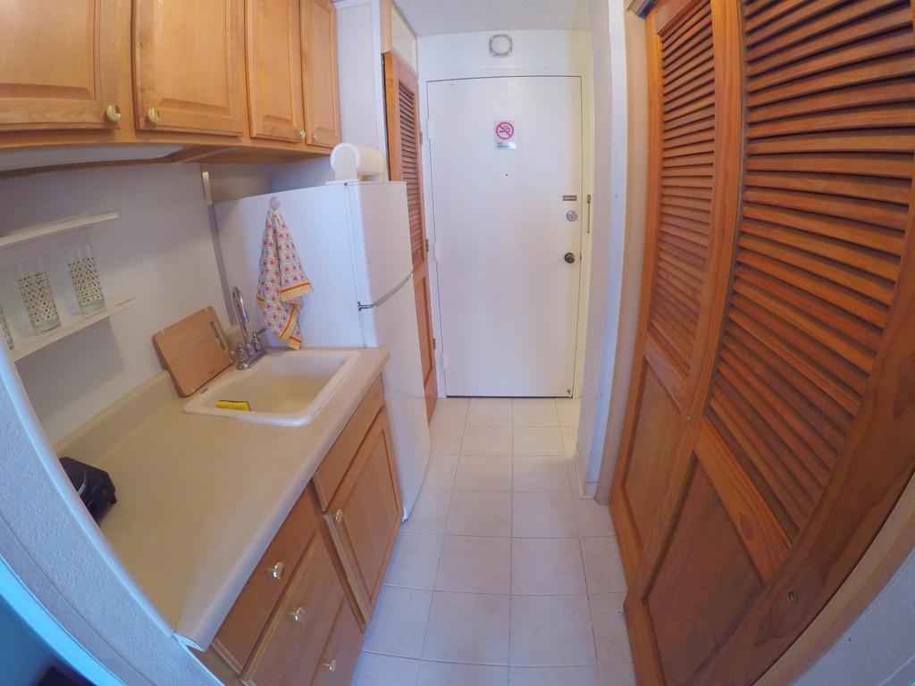 Gem Of Waikiki At Inn On The Park โฮโนลูลู ภายนอก รูปภาพ