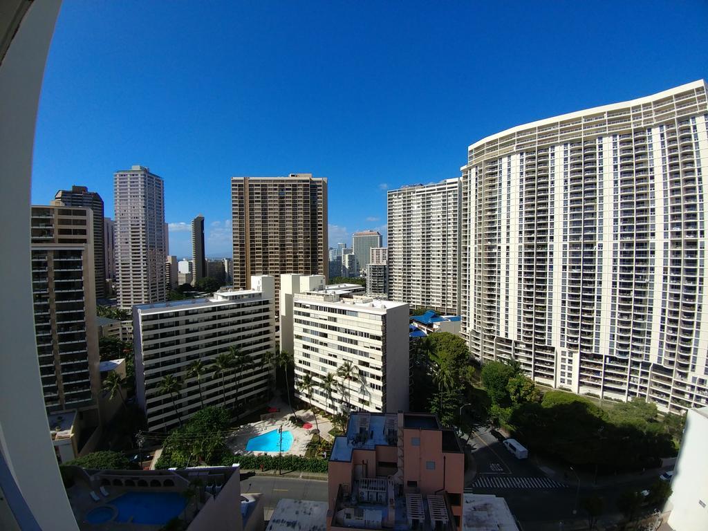 Gem Of Waikiki At Inn On The Park โฮโนลูลู ภายนอก รูปภาพ