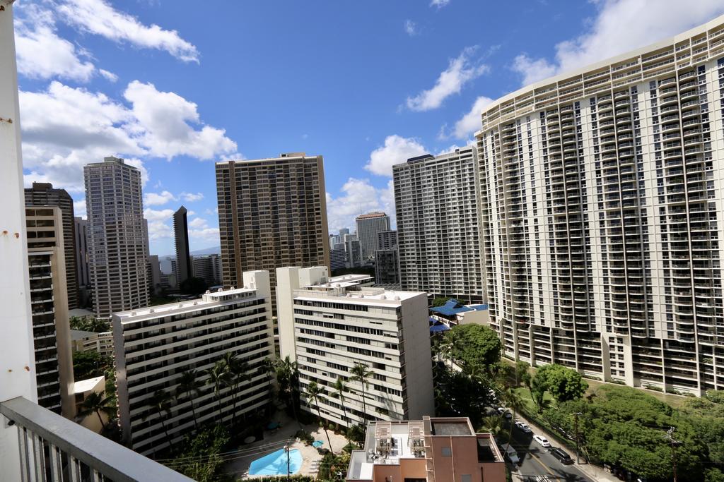 Gem Of Waikiki At Inn On The Park โฮโนลูลู ภายนอก รูปภาพ